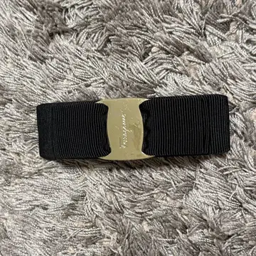 페라가모 머리핀