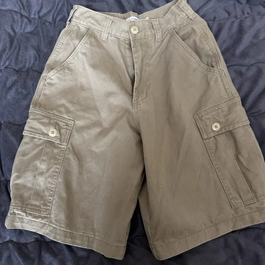Fancy Club] Cargo Lettering Bermuda Pants Khaki Camo on
