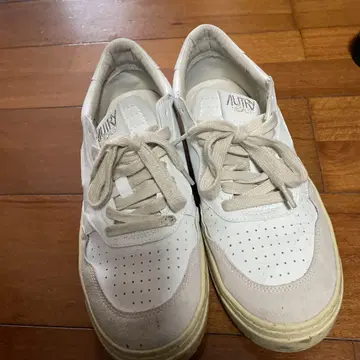 AUTRY SNEAKERS 오토리 스니커즈