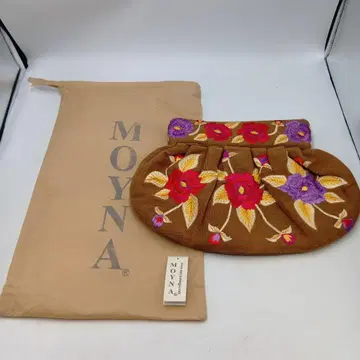 2 MOYNA 모이나 핸드백 클러치백 자수