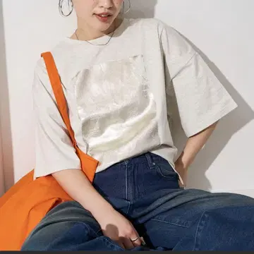 호일 프린트 오버 사이즈 반팔 티셔츠