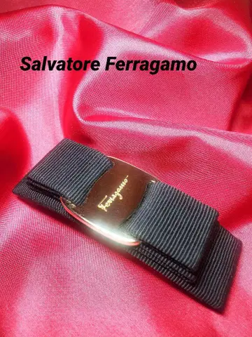 [새상품급] Salvatore Ferragamo 블랙 x 골드 머리핀