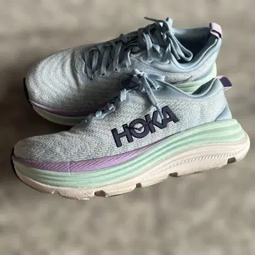 HOKA 러닝화 라이트 블루 23.5cm