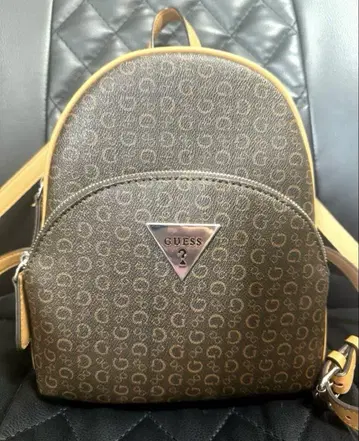 GUESS 로고 프린트 백팩