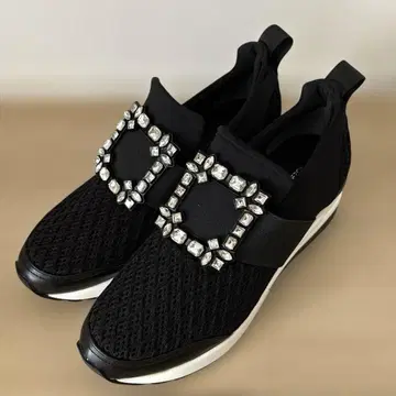 REZOY 리조이 비쥬 버클 통굽 스니커즈 24.5cm 25cm