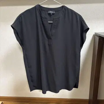 띠어리 블라우스