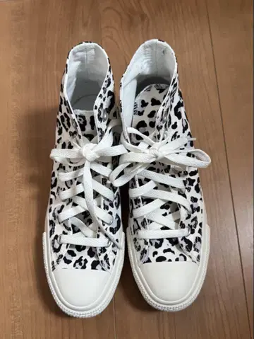 Converse All Star 레오파드 무늬 하이컷 스니커즈