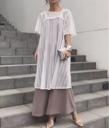 아메리 빈티지 벨트드 메쉬 드레스