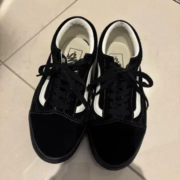 Vans 블랙 스니커즈 23.0