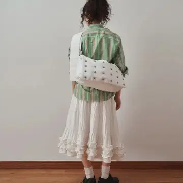 韓国商品/PLZPROJECT FREAKY STUD LEATHER MESSENGER BAG PLZPROJECT][2차] FREAKY STUD LEATHER MESSENGER BAG, DARK