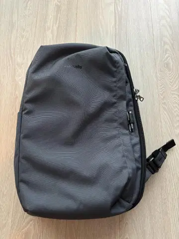 팩 세이프 Pacsafe 메트로 세이프 커뮤터 팩 슬레이트 컬러 18L