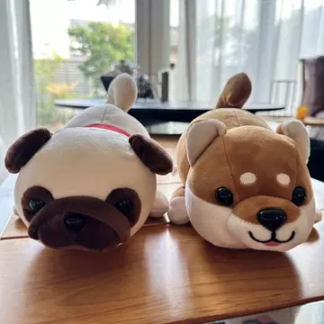 퍼그와 시바견 봉제 인형 세트