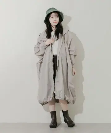 SMELLY 스멜리 레인코트 because Mods Poncho
