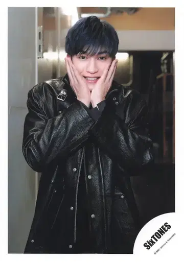 SixTONES 21년 on eST 제시 공식 사진 *1장