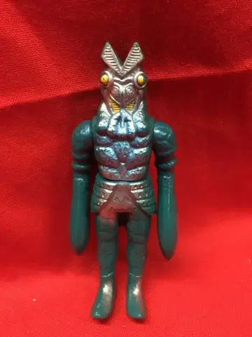 반다이 울트라 괴수 발탄 성인