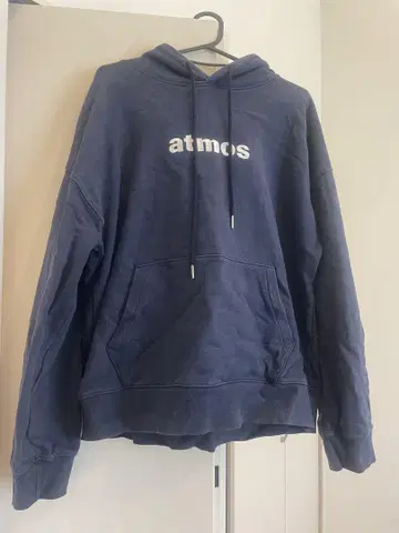 atmos 네이비 후드 부착 후드티