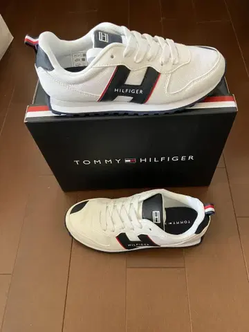 새상품 미사용 TOMMY HILFIGER 스니커즈 화이트/블랙/레드