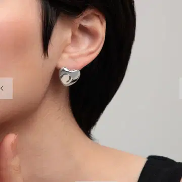 PLUS VENDOME BODY_하트 귀걸이