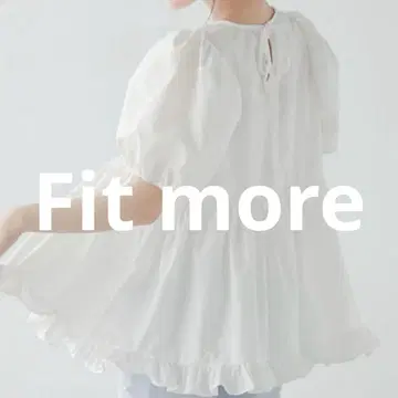Fitmore 백 오픈 밑단 프릴 페플럼 블라우스 셔츠 화이트