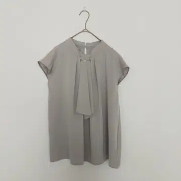 내추럴 뷰티 베이직 슬리브리스 블라우스 M (흐린) 그린