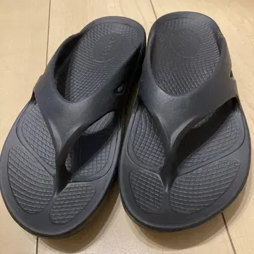 OOFOS 우포스 블랙 37