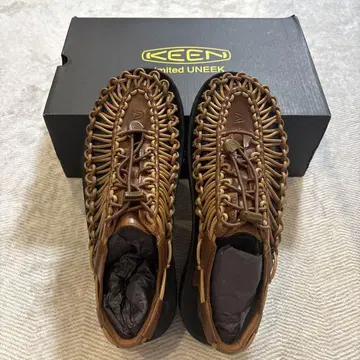 레어 새상품 KEEN 킨 유니크 프리미엄 가죽 브라운