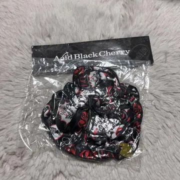 Acid Black Cherry 스크런치 헤어 액세서리