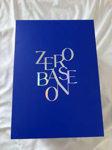 ZEROBASEONE 응원봉 박스 있음