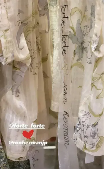 론 헤르만 구매 foret forte 꽃무늬 쉬폰 블라우스 반팔