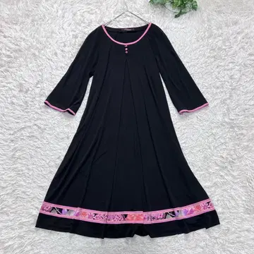 컨디션 최상 레오나르 빅 사이즈 캉캉 원피스 트림 꽃무늬 블랙 LL