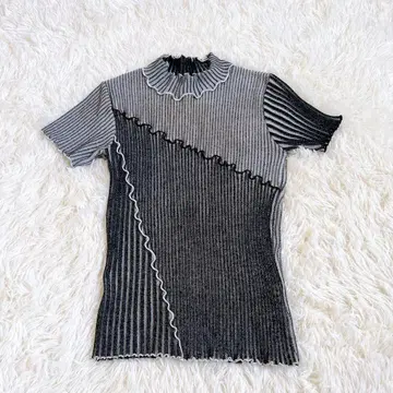 public tokyo 메로우 스티치 하프 슬리브 니트 TEE 프리