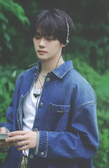 제로베이스원 시네마 파라다이스 구빈 비하인드 포토 스티커