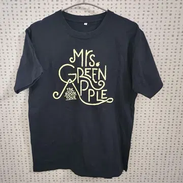 Mrs GREEN 애플 투어 티셔츠 블랙