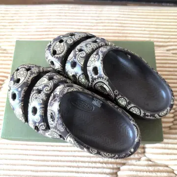 KEEN 클로그 샌들