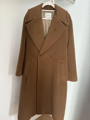브라운 더블 브레스트 체스터 코트