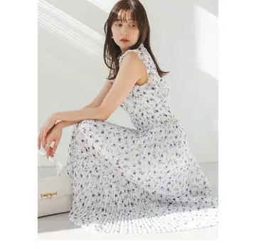 스나이델 Sustainable 20주년 프린트 원피스 swfo252004