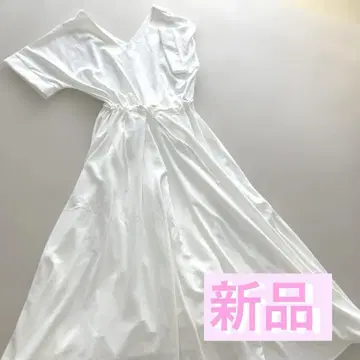 새상품 화이트 V넥 롱 원피스