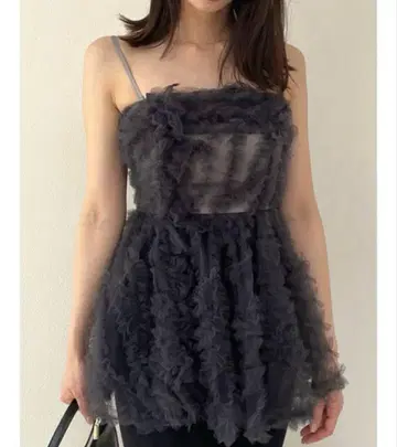 얇은 명주 자수 베어 페플럼 TOPS