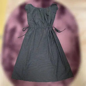 로이스크레용 파르티잔 프렌치 슬리브 원피스