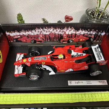 Ferrari 248 F1 Felipe Massa 미니카 1/18