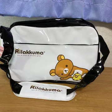 리락쿠마 에나멜 백