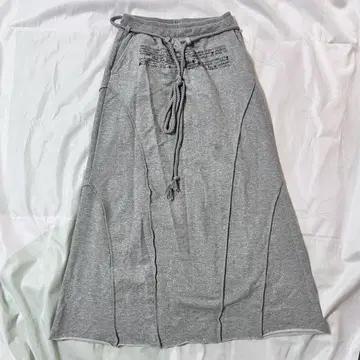 OJOS 그레이 플레어 스커트 실버 라메