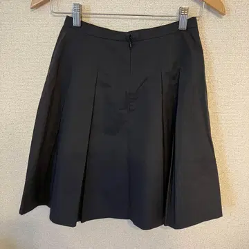 블랙 플리츠 미니 스커트
