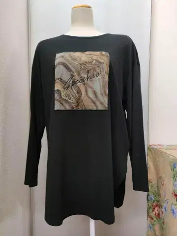 스페치오 블랙 티셔츠