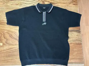 HUF 하프 지퍼 반팔 니트