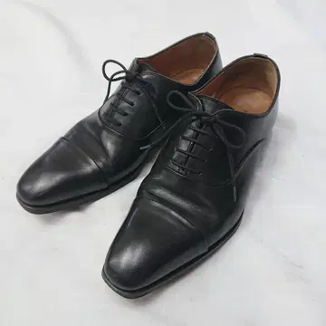 MAGNANNI 블랙 가죽 드레스 신발 38
