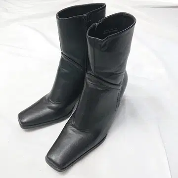 RANDEBOO 랜데부 샤프 숏 부츠 L