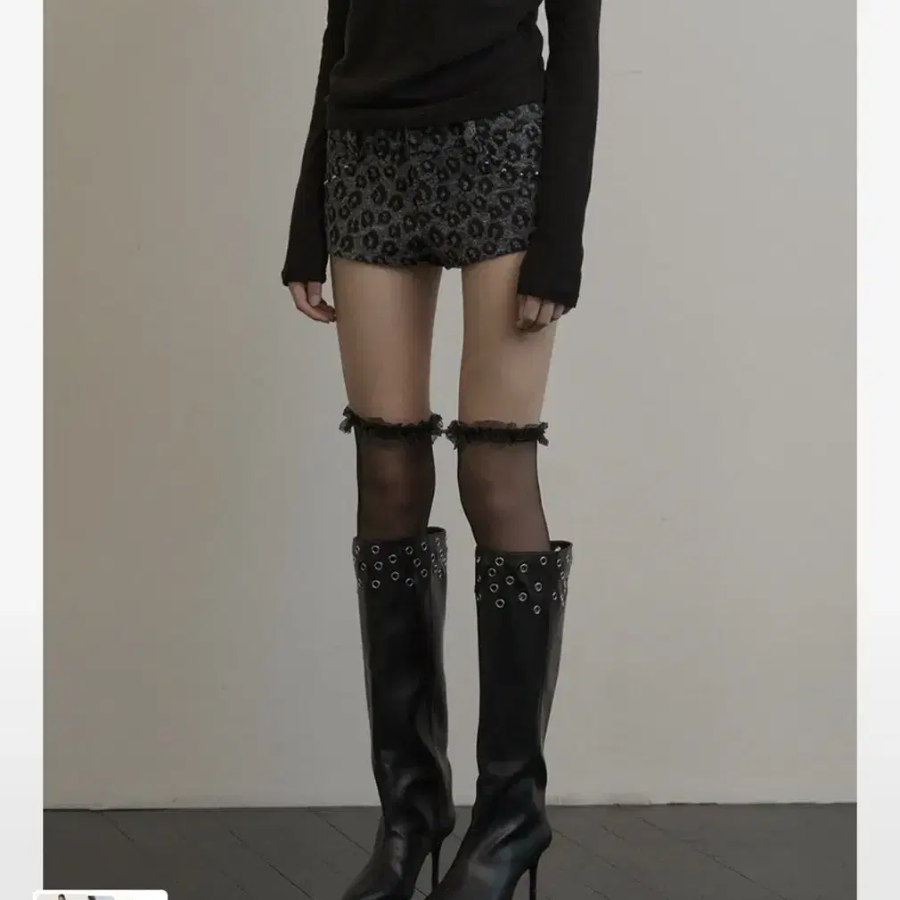 LEOPARD SHORT PANTS Setup EXE on Bunjang Global Site.