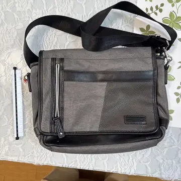 그레이 메신저 백 합성섬유