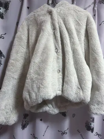 노에미 토끼 귀가 푹신푹신 퍼 블루종 화이트